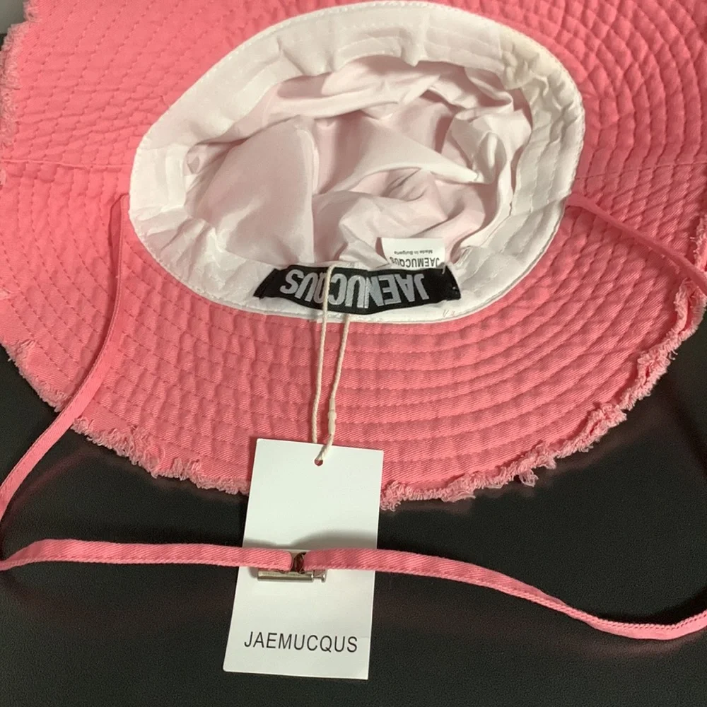 Jacquemus Pink Bucket Hat - Picture 2 of 4